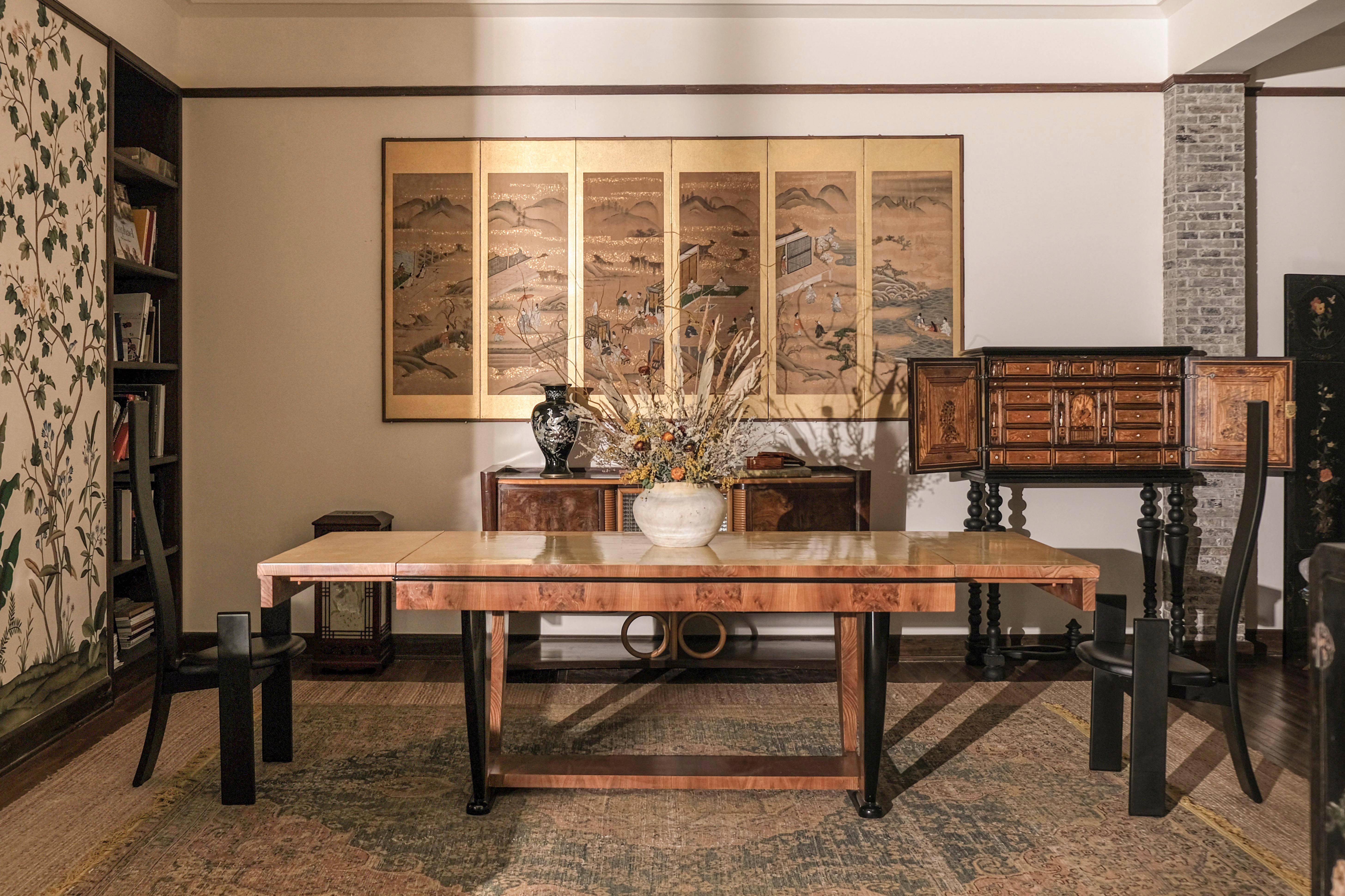 Herland: Chinoiserie Furniture and Fashion Exhibition